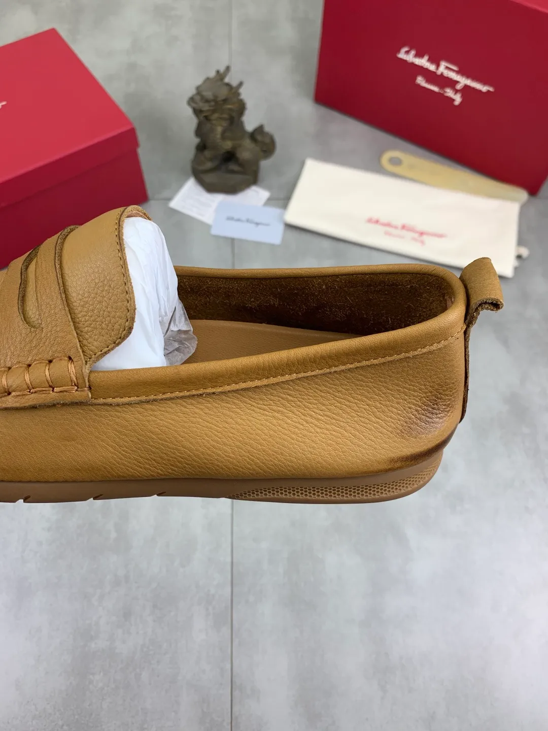 Men's shoes 💰P480 New model [Ferragamo/Ferragamo] Latest model Original imported calfskin, imported pigskin lining + original luxury metal buckle + original rubber outsole Soft and comfortable Size number: 38-44
